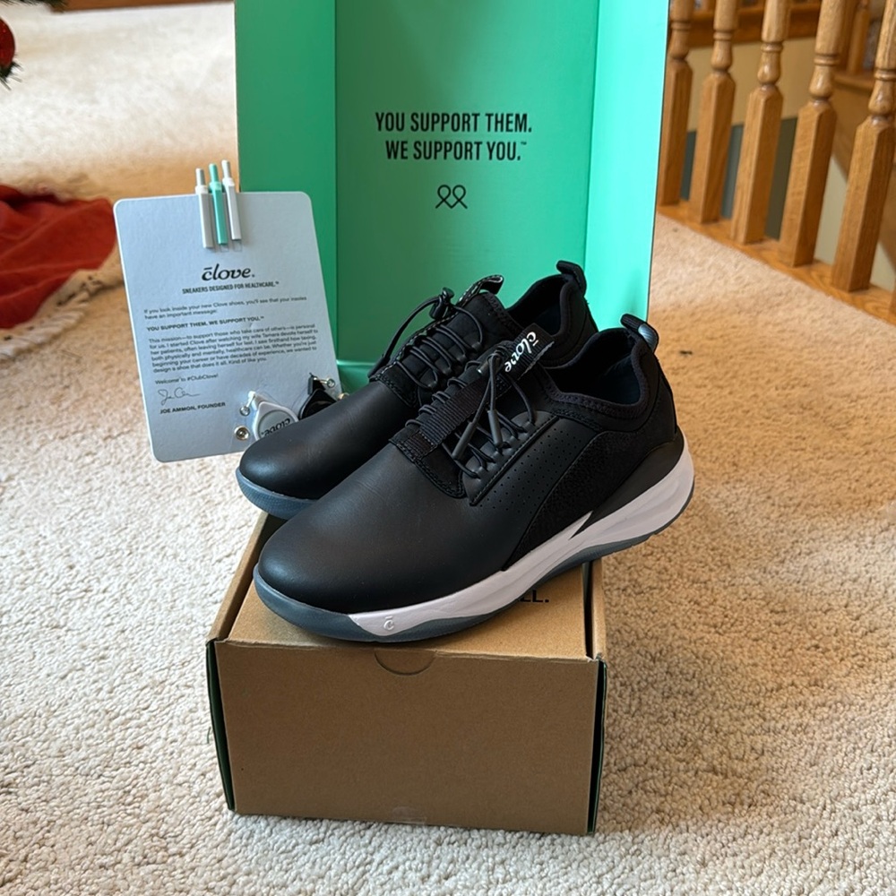 Clove Night Shift Nursing/Healthcare Waterproof Slip Resistant Work Sneakers
